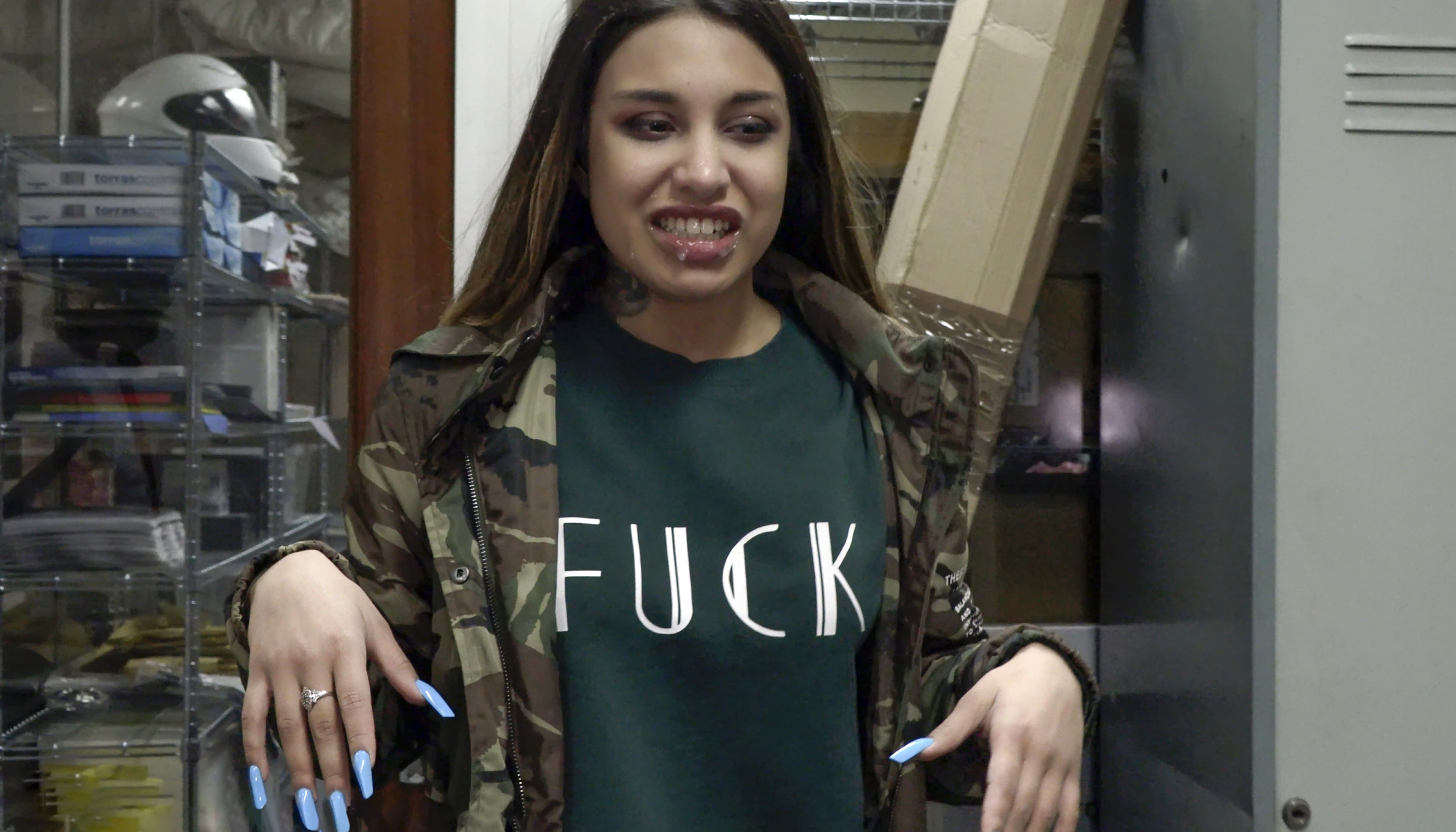 Roxy Lips #3 - Bukkake - Behind The Scenes