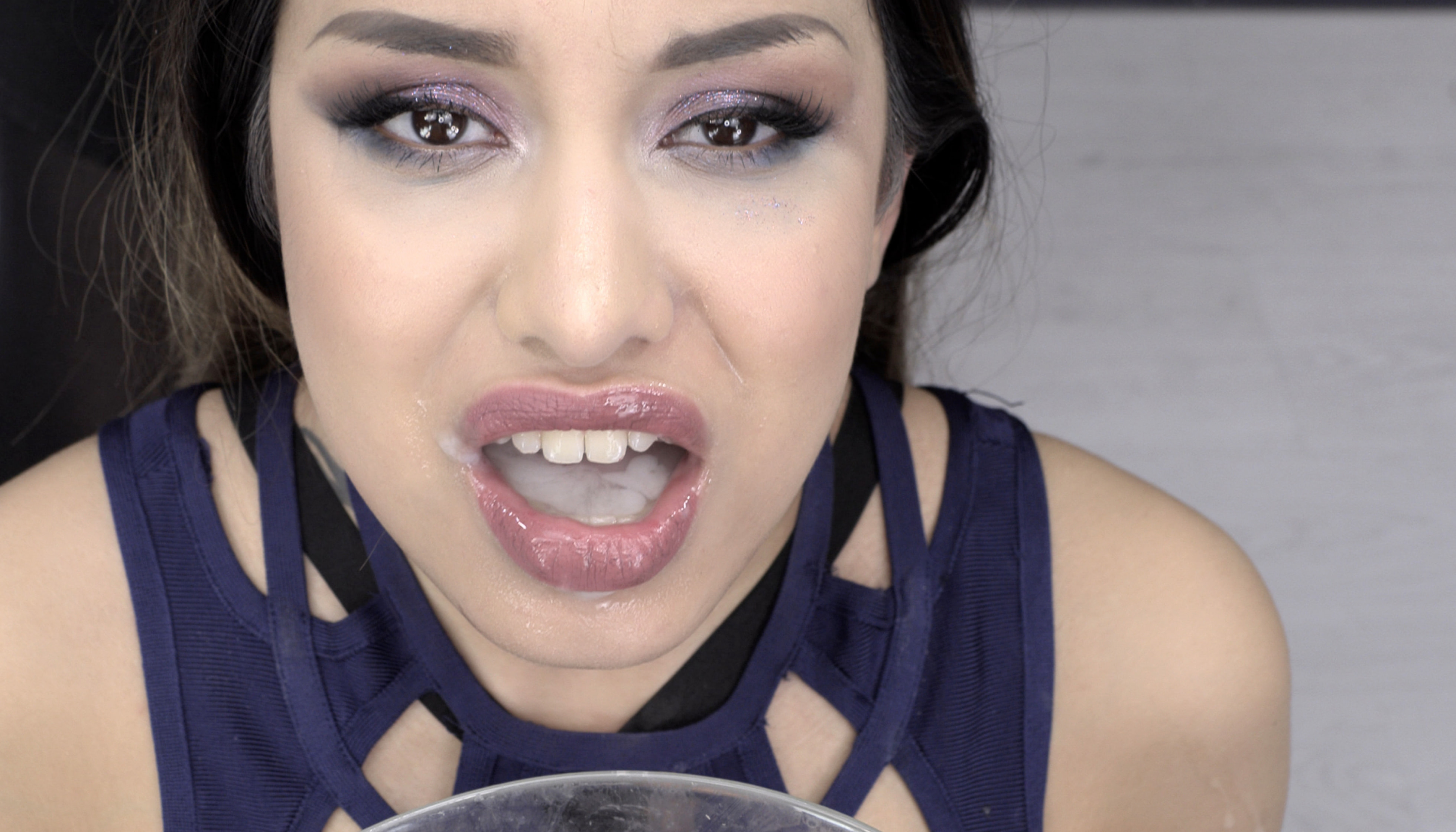 Roxy Lips #2 - Bukkake